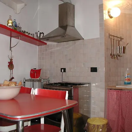 Santa Chiara Apartment *